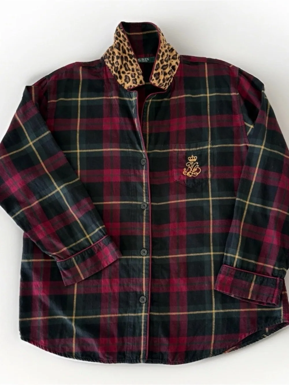 Lauren Ralph Lauren features •size