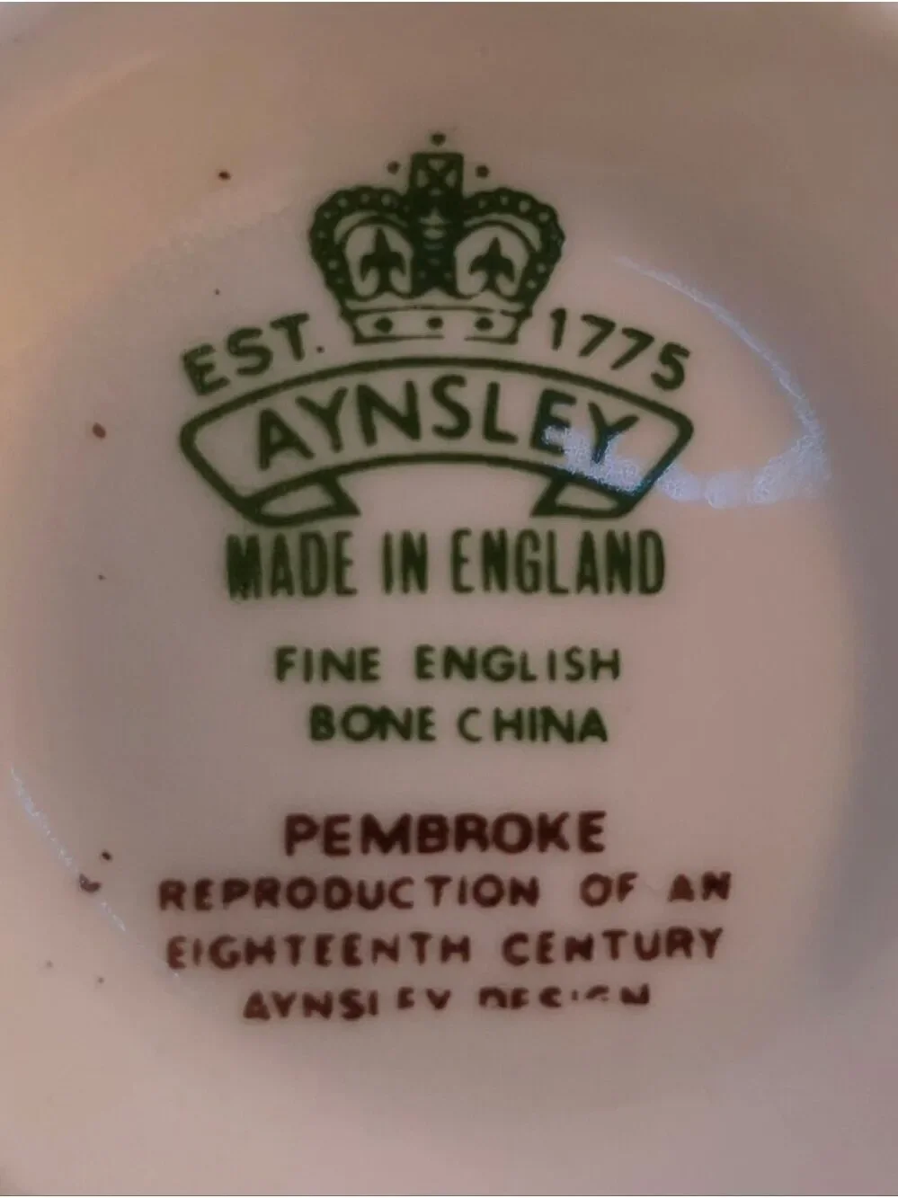 Aynsley elegant white