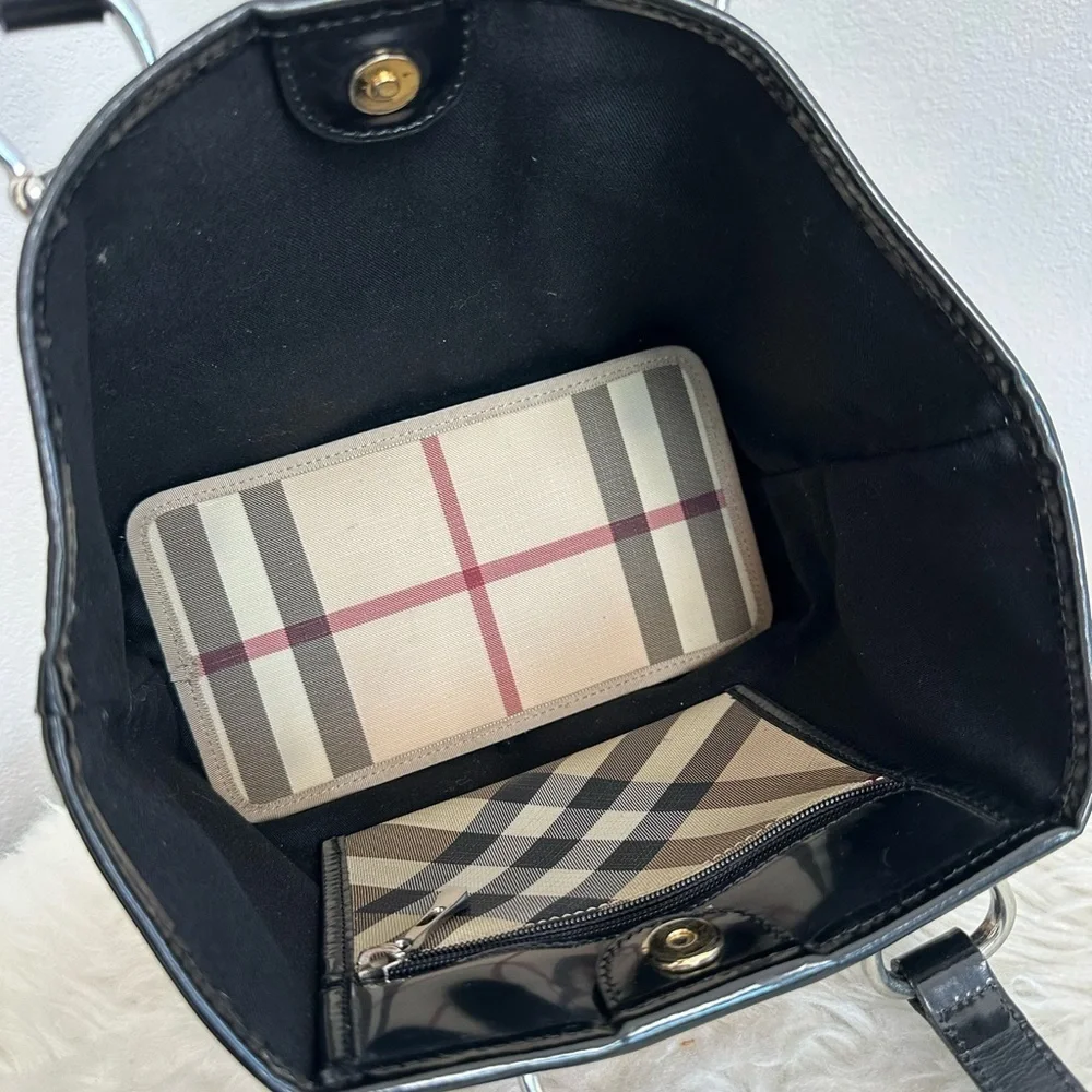 Burberry preloved tote