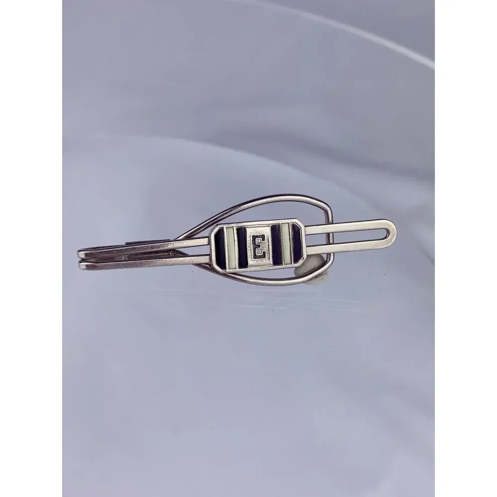 Unbranded vintage initial