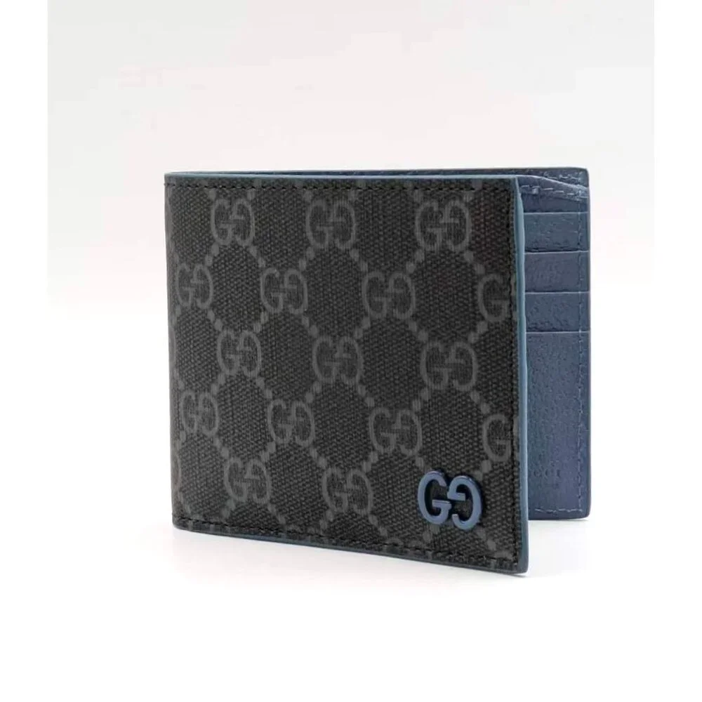 Gucci signature gg