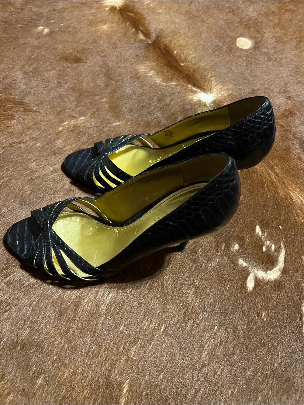 Lauren Ralph Lauren Black leather Peep-Toe Heels with Strappy Front, size 7.5
