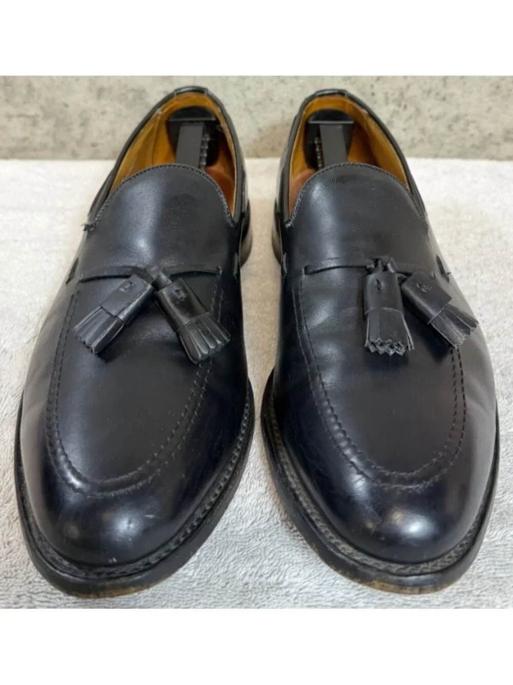 Allen Edmonds molds traditional black