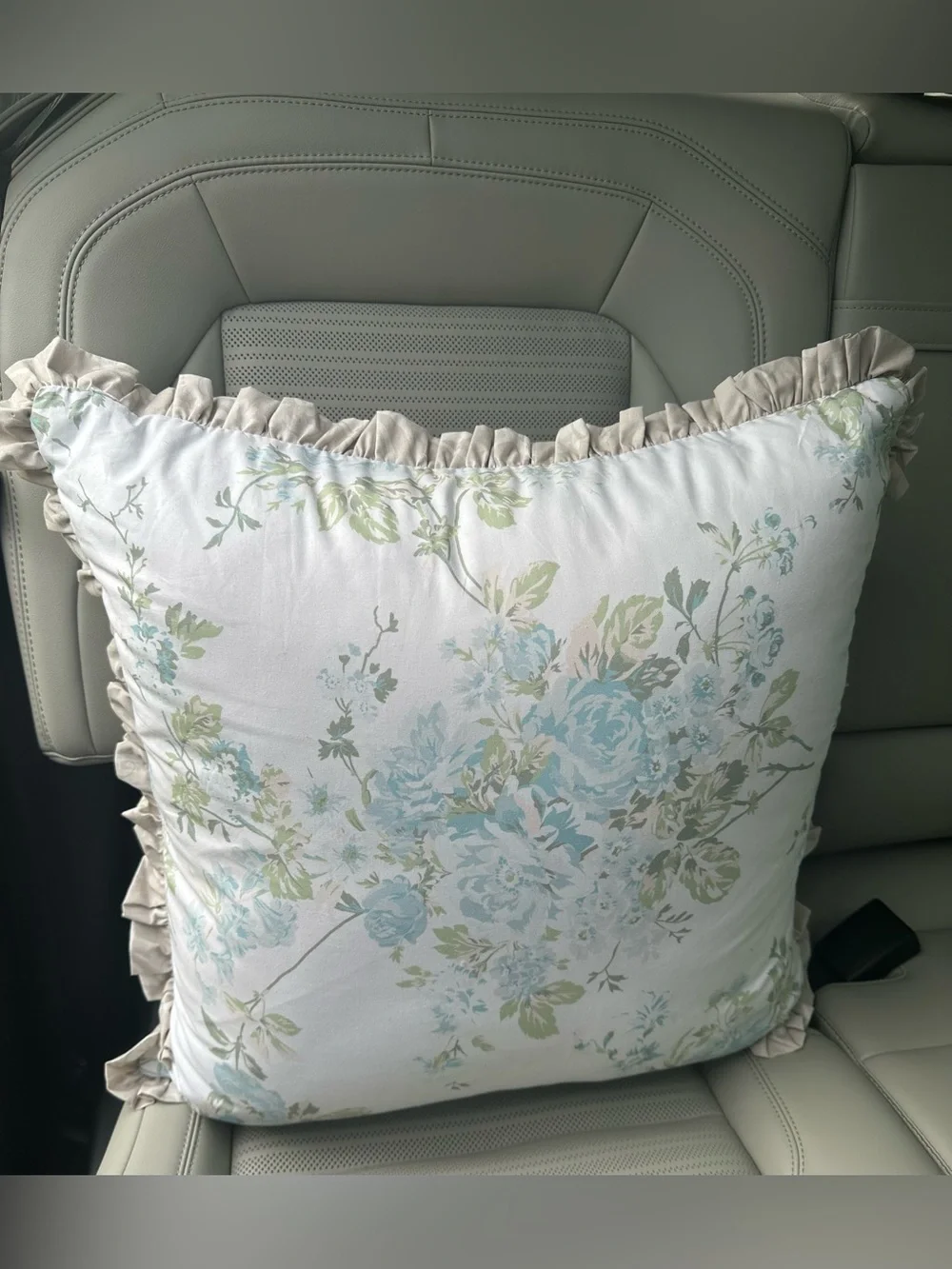 Rachel Ashwell Simply Shabby Chic Pillow 18” Gray Garden Blue Roses Ruffle EUC!