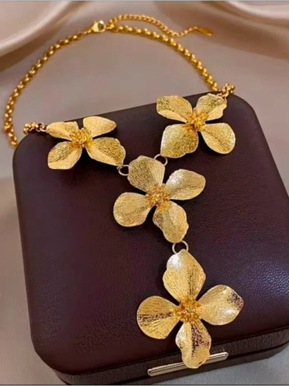 Textured Gold Floral Pendant Necklace