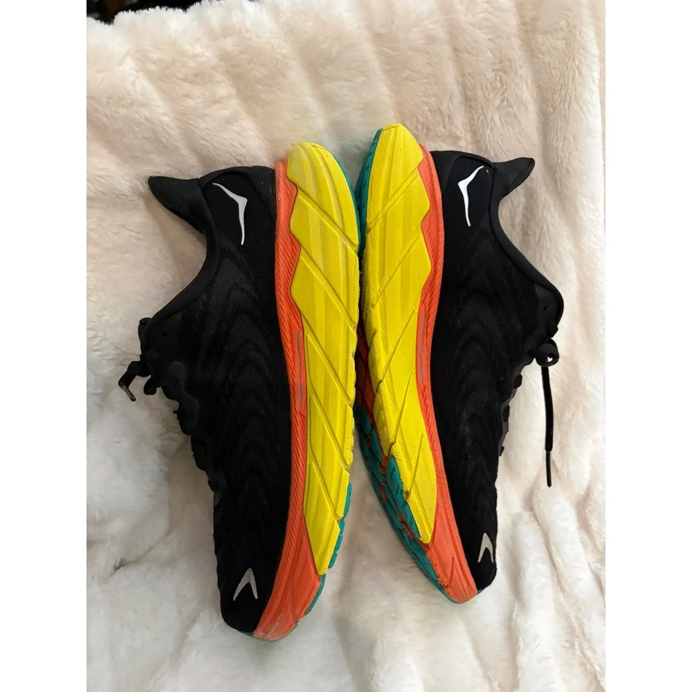 Hoka One One hoka one