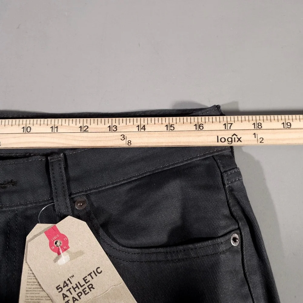 Levis classic has this