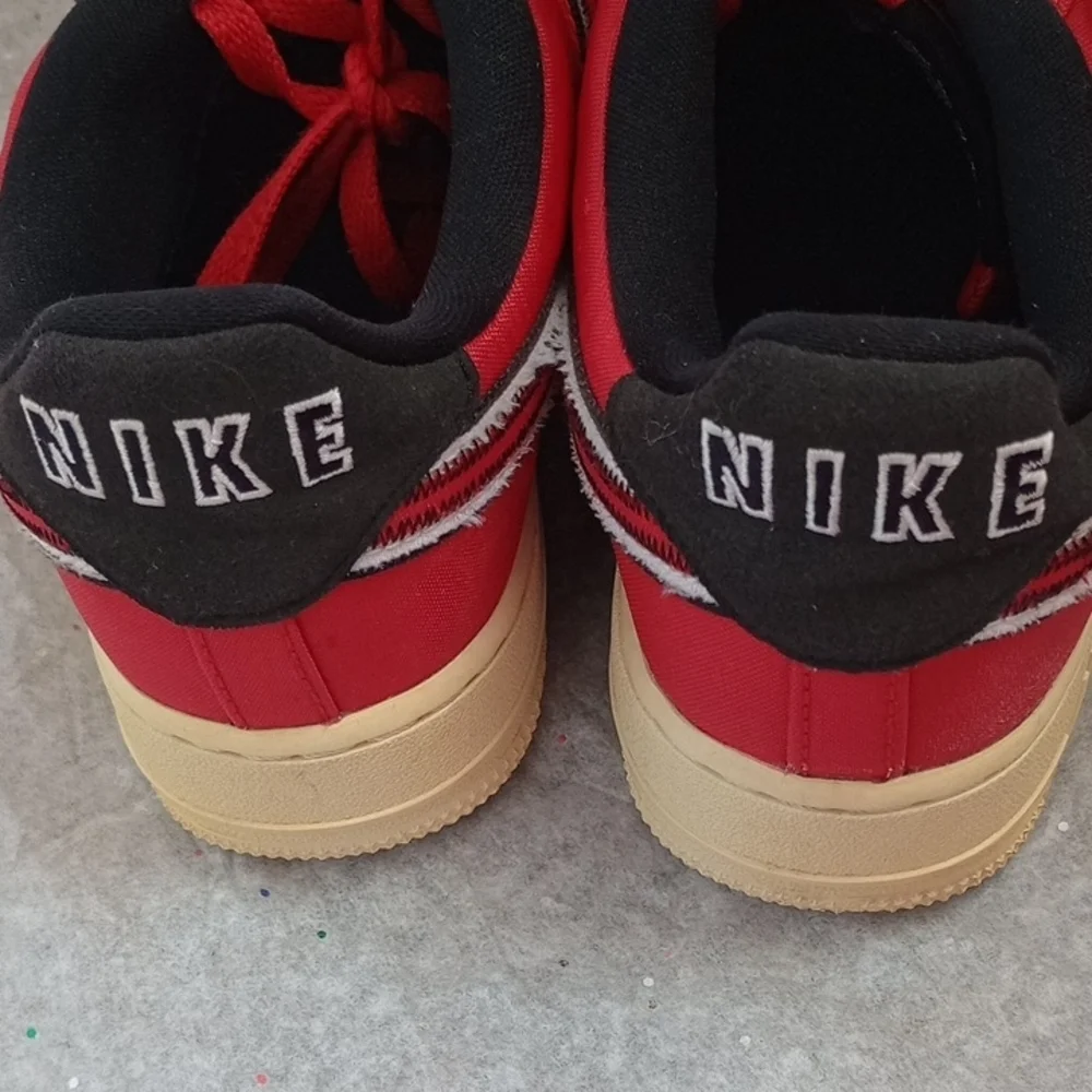 Nike vibrant red