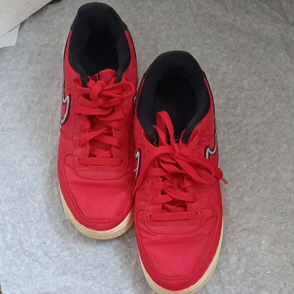 Nike vibrant red