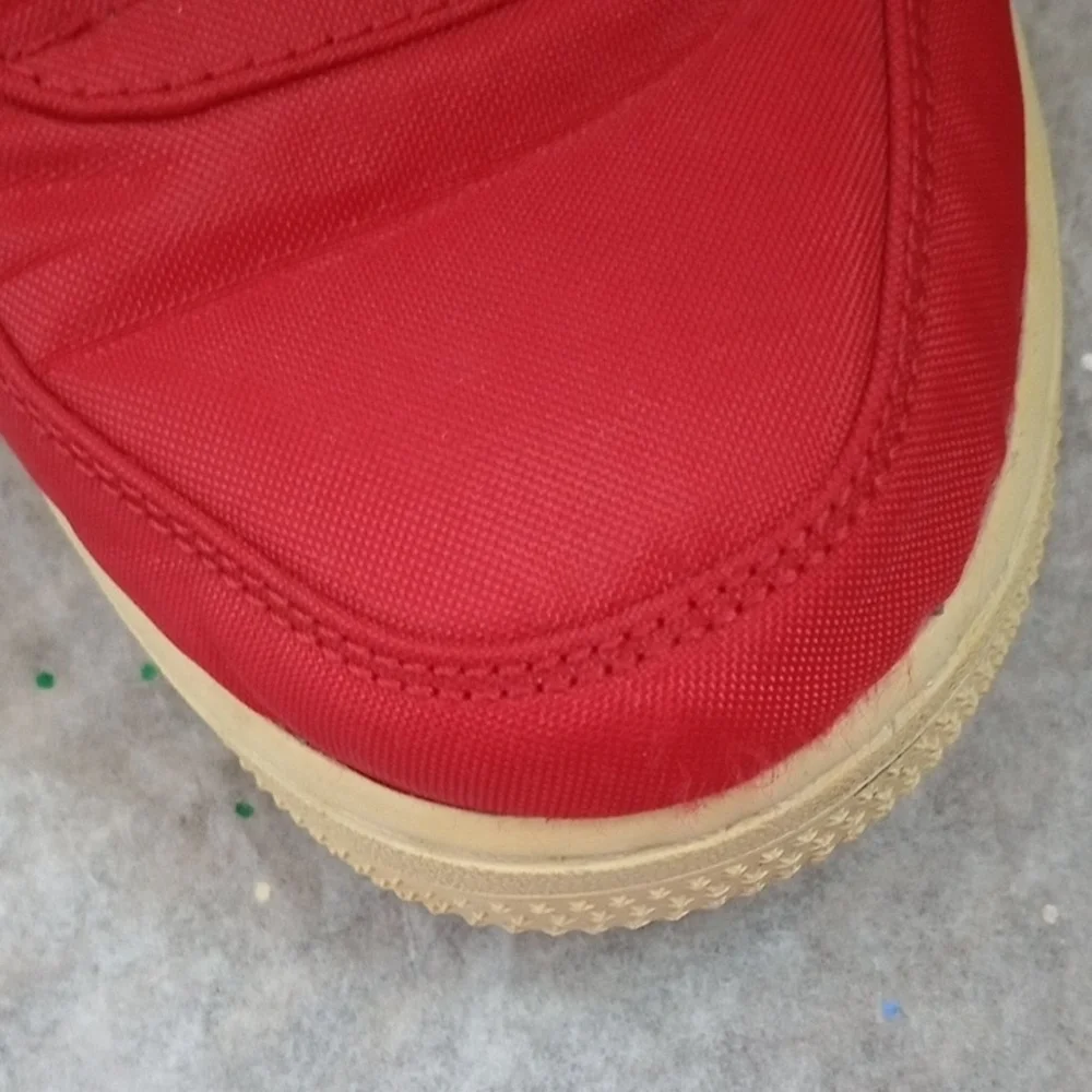 Nike vibrant red
