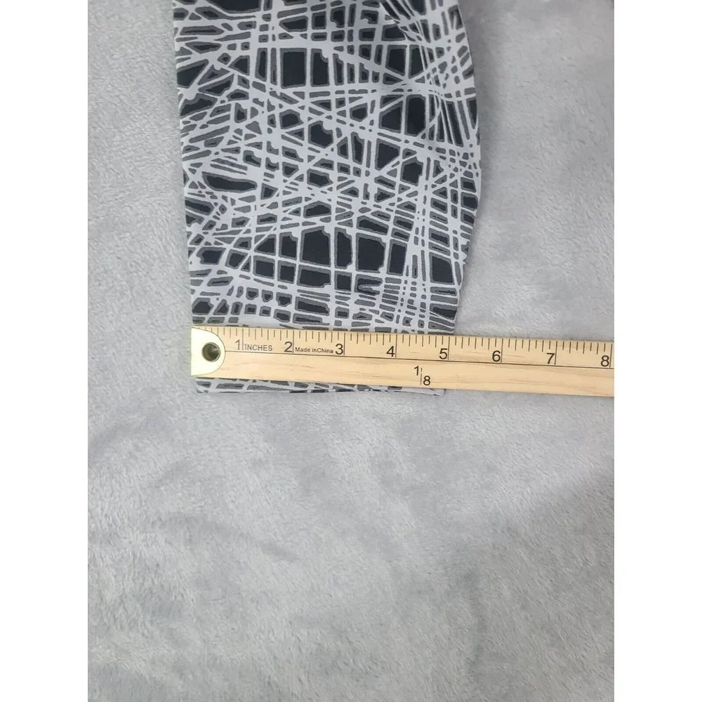 Nike Pro legging Womens Small Cool Tracer‎ Training Capris Pants Abstract Print