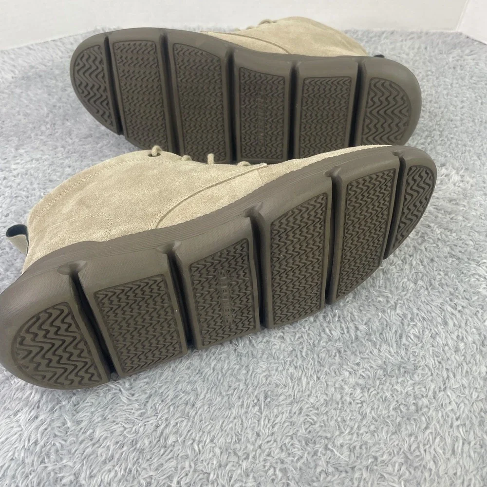 Skechers provide fit mid