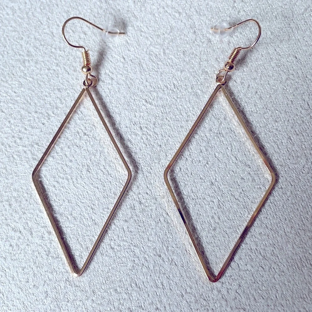 N/A gold diamond