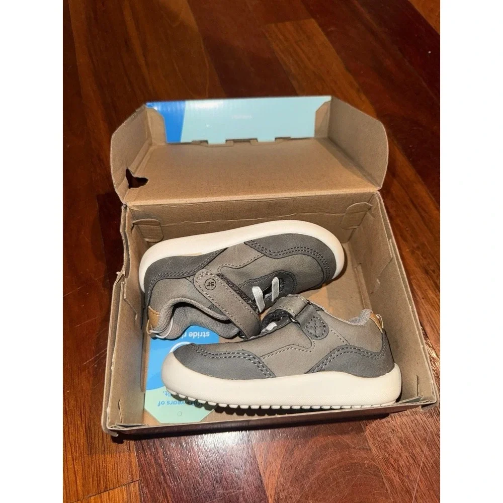 Stride Rite 360 Nick Boys Grey Sneakers Wide Fit Shoes Size 6M