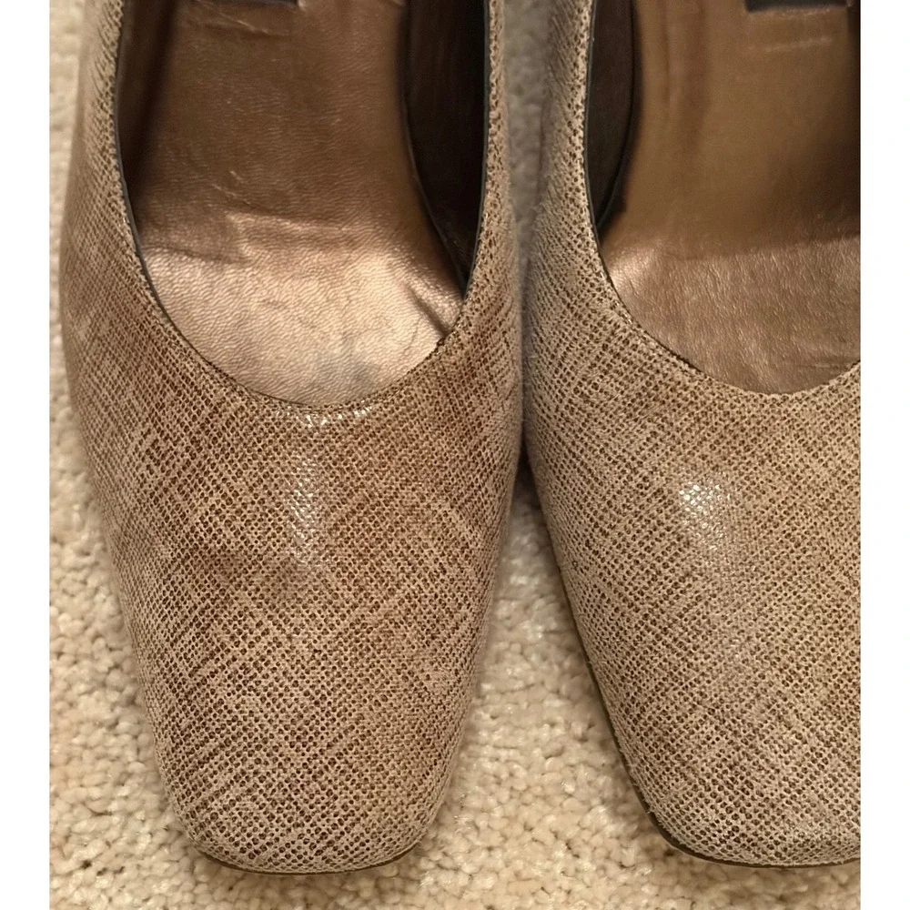 Stuart Weitzman stuart designed classic