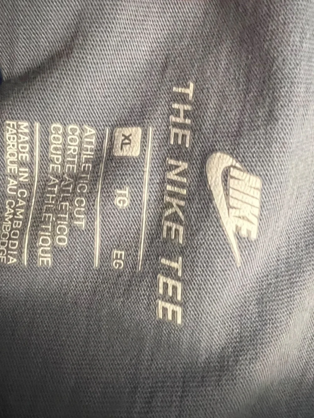 NIKE GIRLS “MY TIME TO SHINE” LONG SLEEVE TEE – SIZE XL