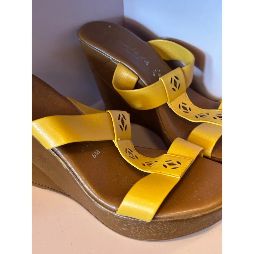Contessa Yellow‎ Leather Laser Cut T-Strap Platform Wedge Sandals Size 8M Italy