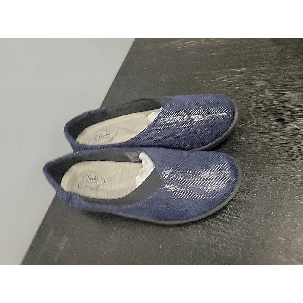 Clarks wear subtle