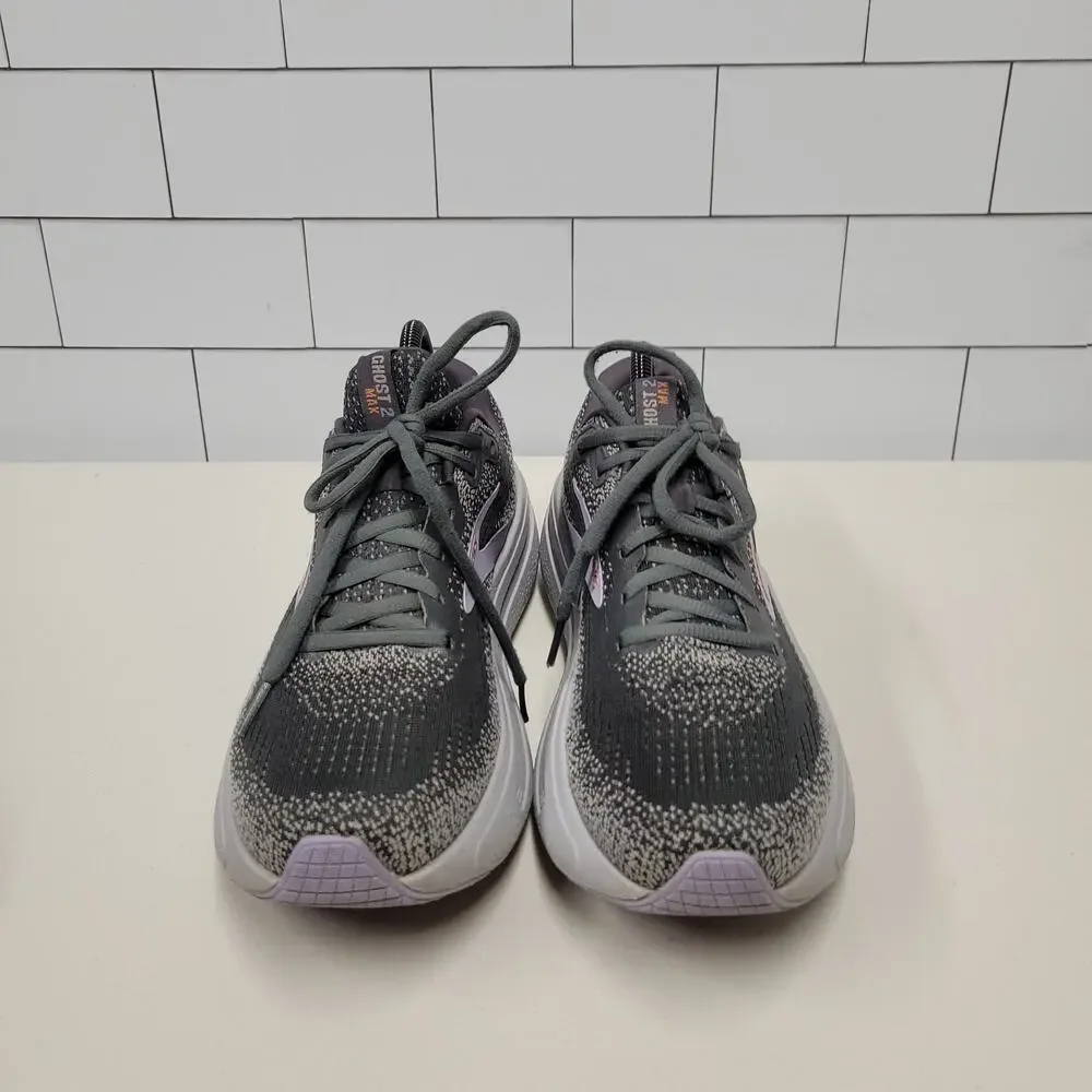 Brooks Women's Black and Gray Athletic Running Shoes