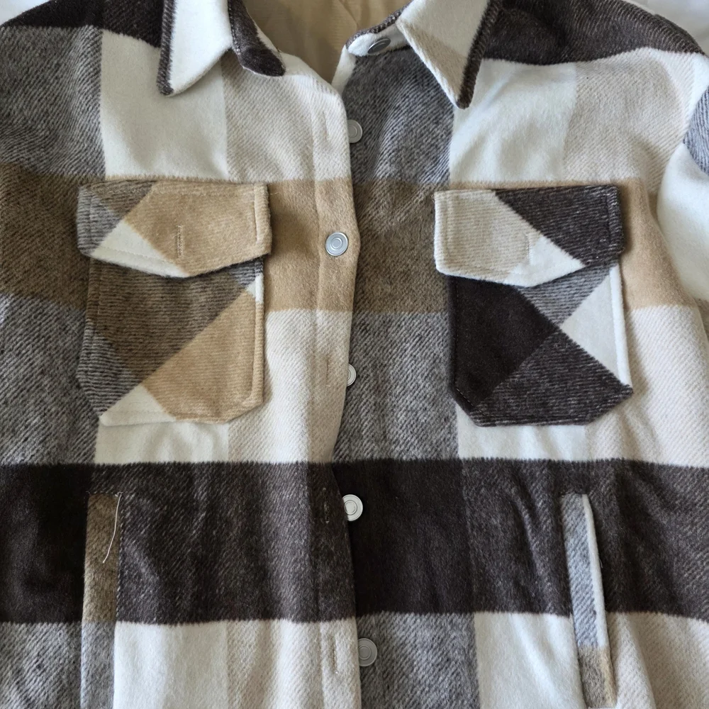 * NWOT Womens Boyfriend Checkered‎ Flannel Shirt Jacket Plaid Design- Shacket