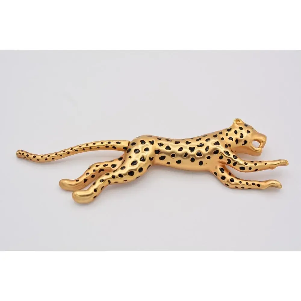 Unbranded stunning brooch