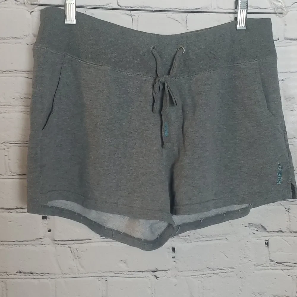 Reebok  Shorts‎