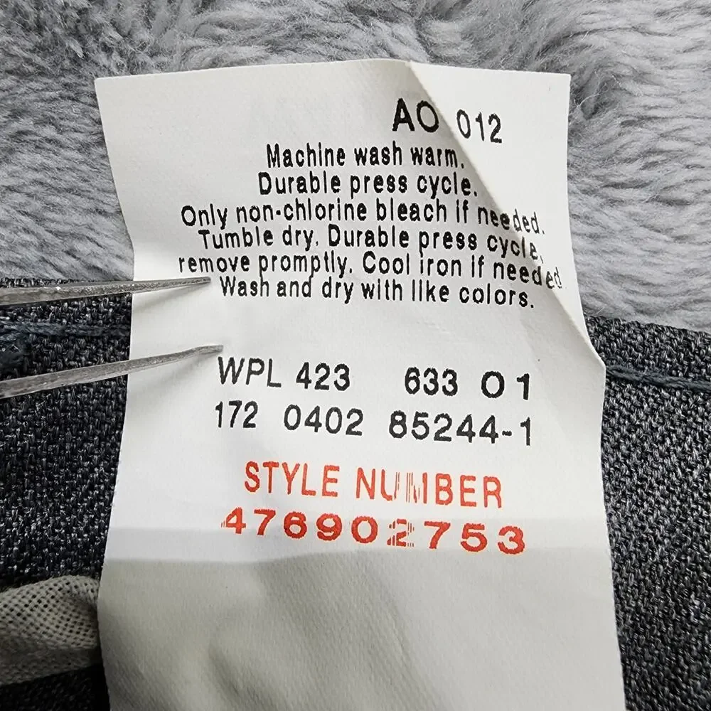 Levis or due