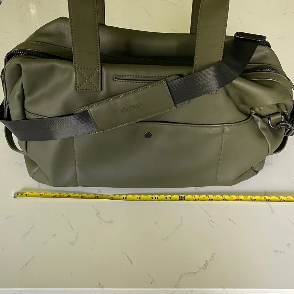 Calpak duffel olive