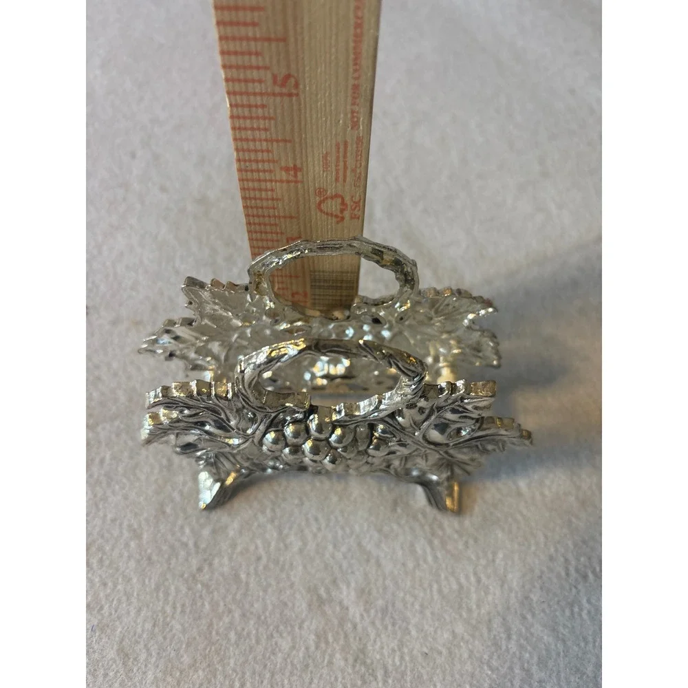 Vintage Silver Tone Grape‎ Leaf Napkin Holder Caddy Table Decor