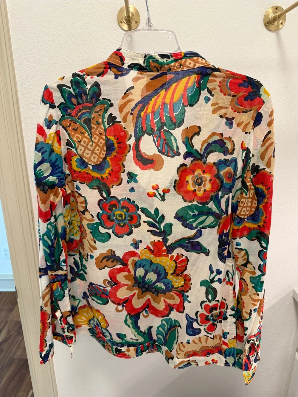 Tory Burch lightweight neck