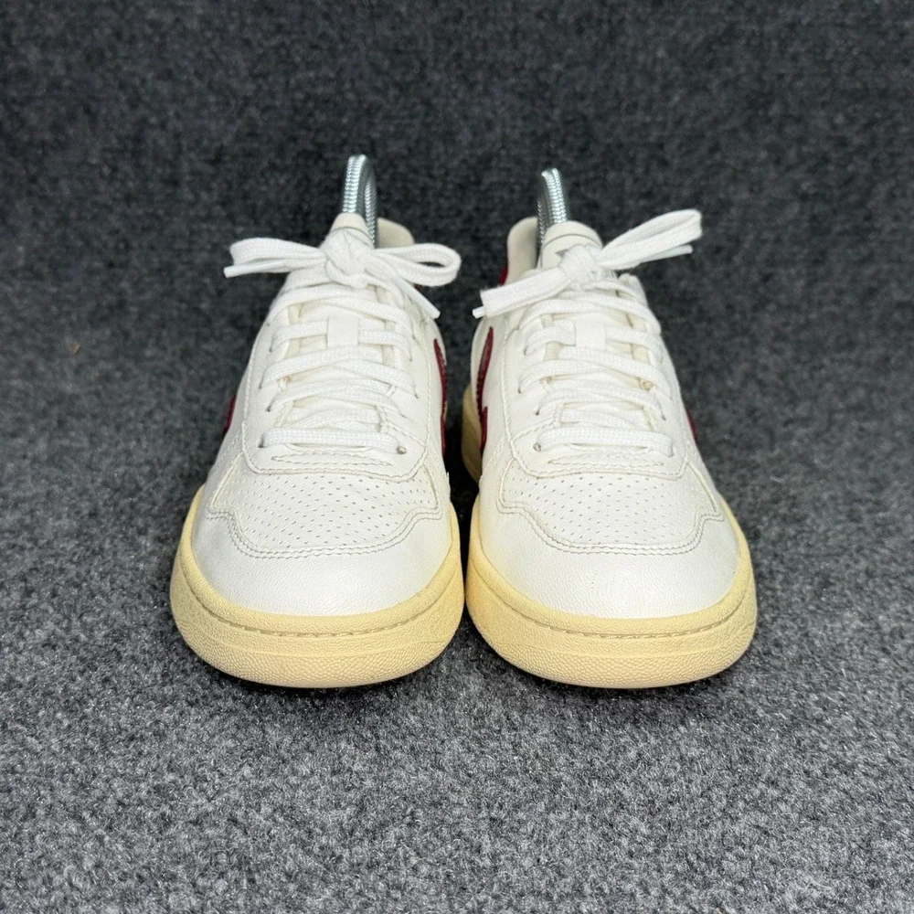 Veja 10 sneakers