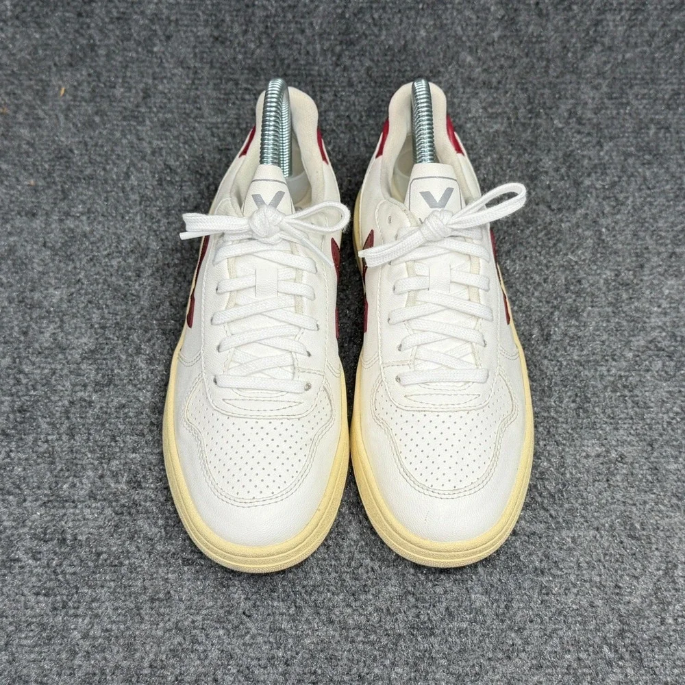 Veja 10 sneakers