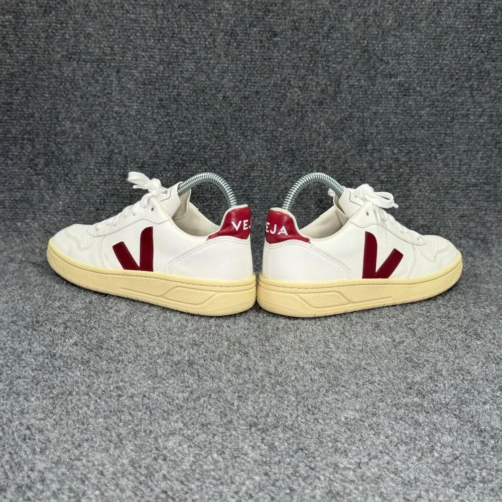 Veja 10 sneakers