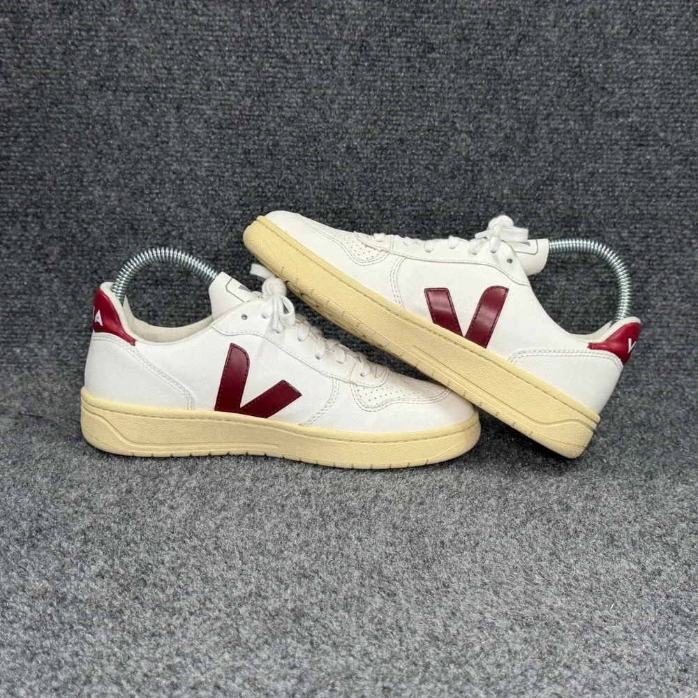 Veja 10 sneakers