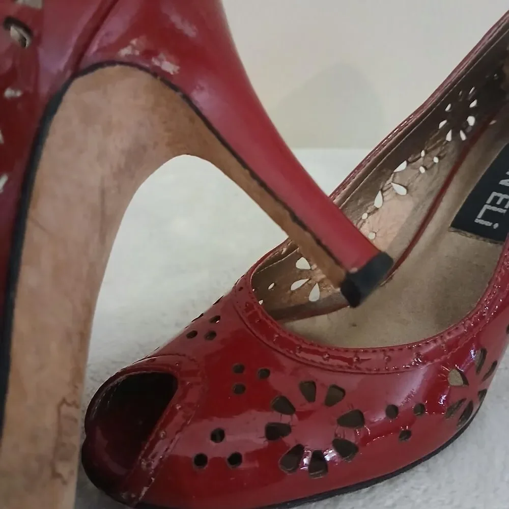 Vaneli 🍒 #coquette