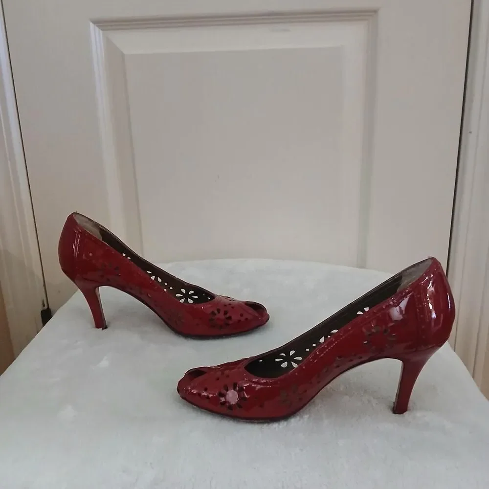 Vaneli finish cherry