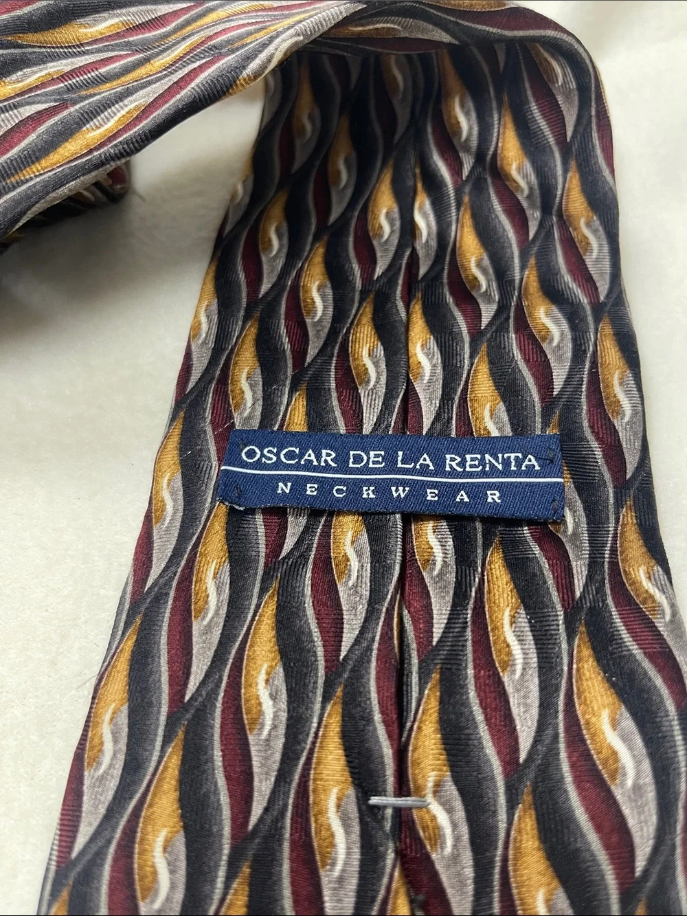 Oscar de la Renta elegant silk