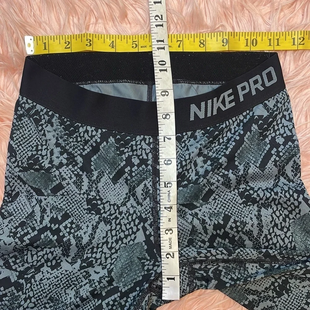 Nike pro gray