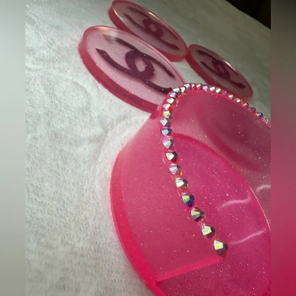 N/A pink glitter