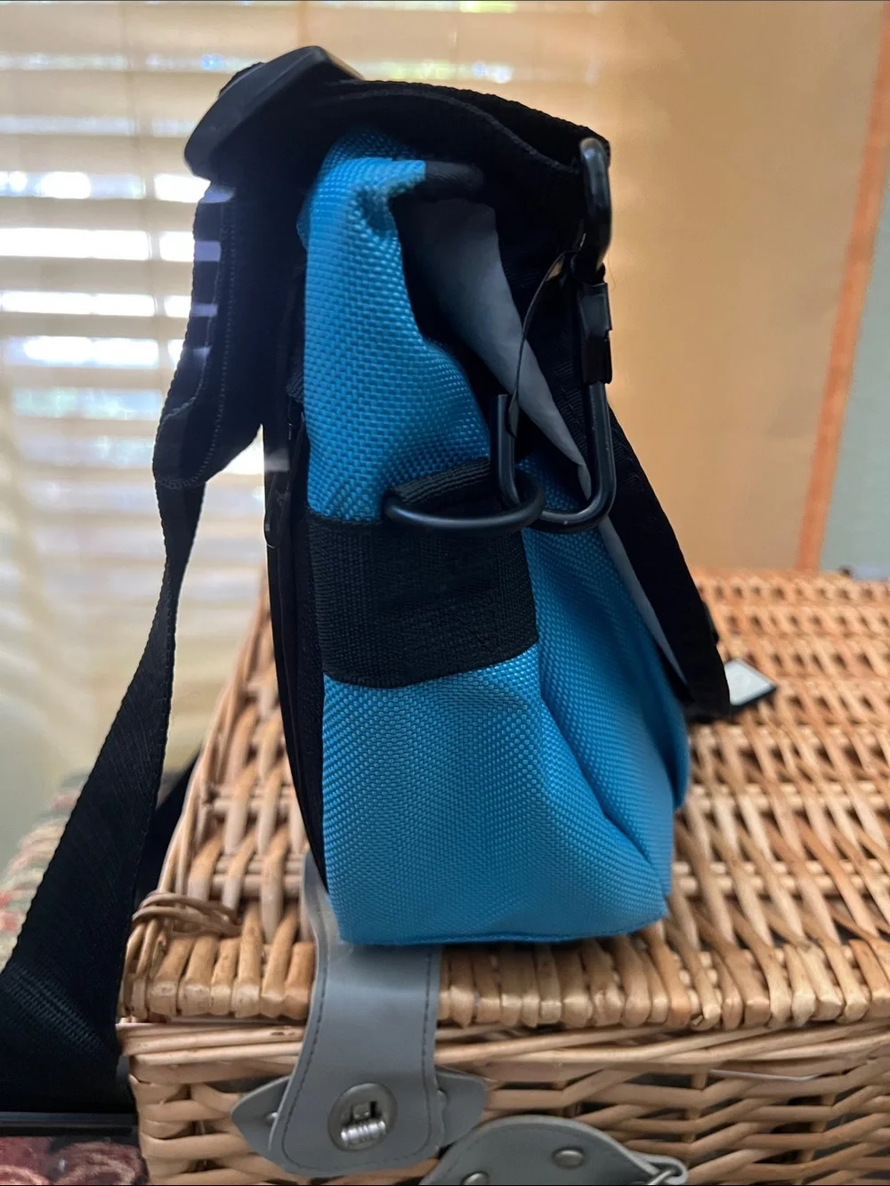 Timbuk2 light blue