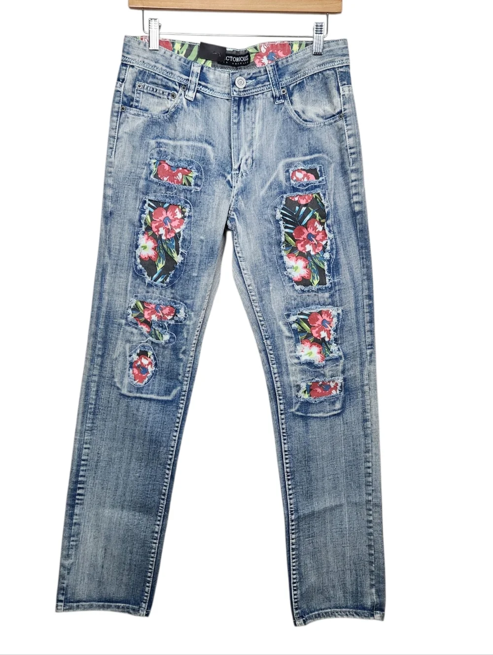 Victorious NWT DL196 Floral Patch Distressed Denim Blue Jeans Mens Size 32 x 32
