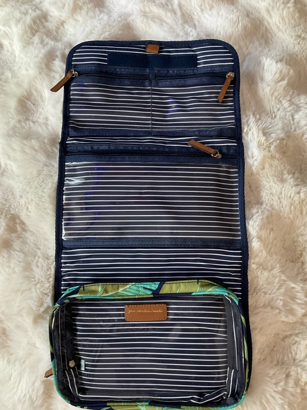 Stella & Dot “Hang On” Travel Bag in botanical print, folding cosmetic case GUC