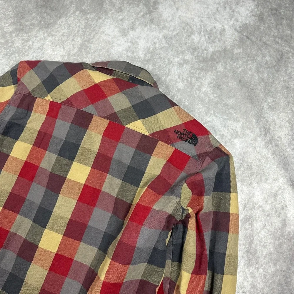 The North Face Mens Large Insulated Quilted Flannel Jacket Red Yellow Plaid Coat