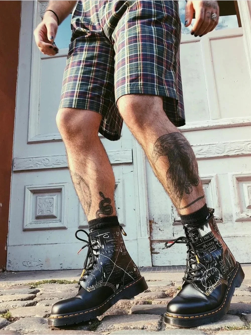 Dr. Martens details skull