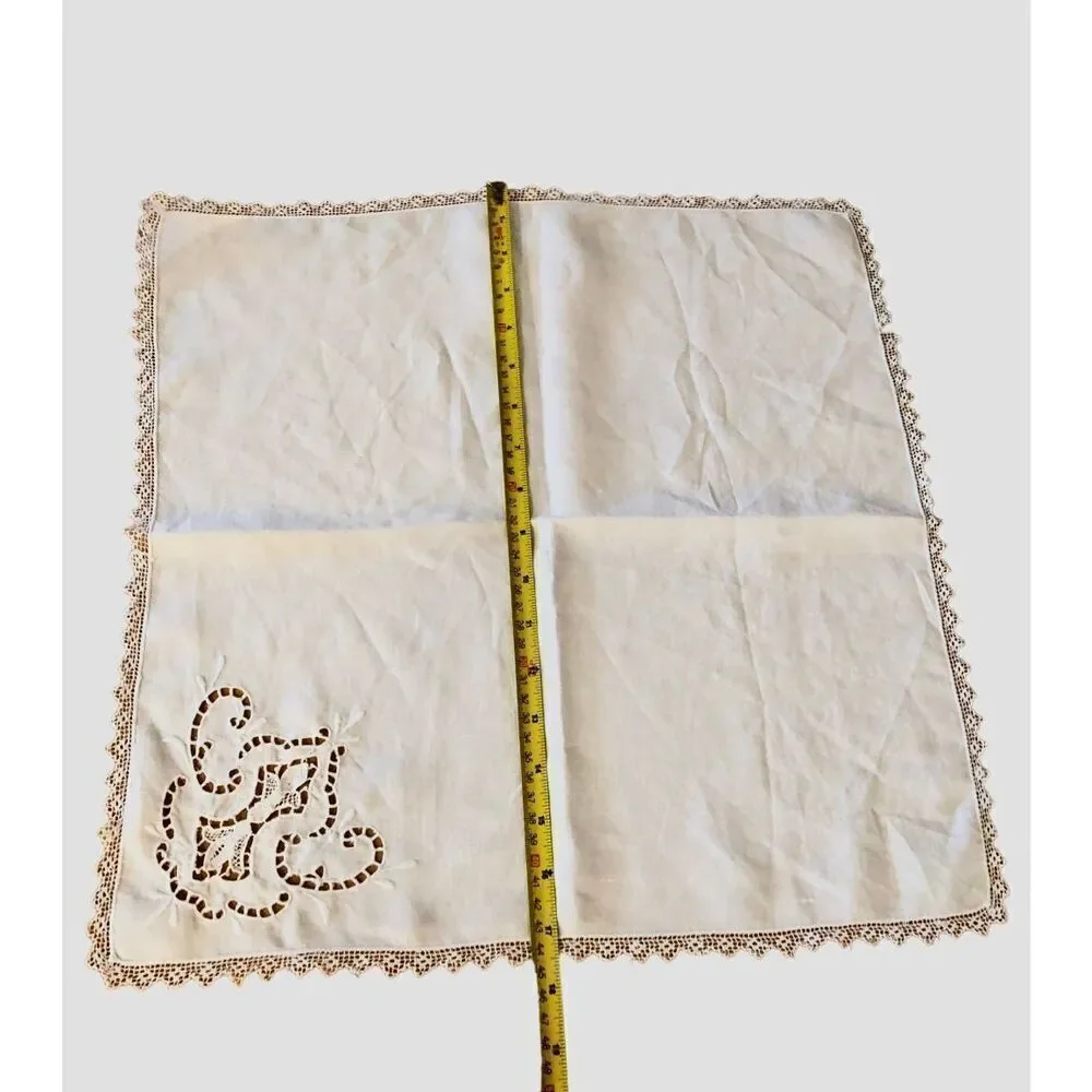 Set of 6 Vintage White Cotton Dinner Napkins w lace cutout details—17” Square