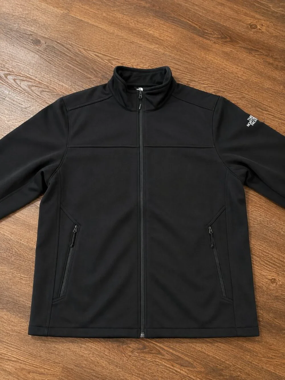The North Face Softshell Black Full Zip Jacket  NEW WITHOUT TAG