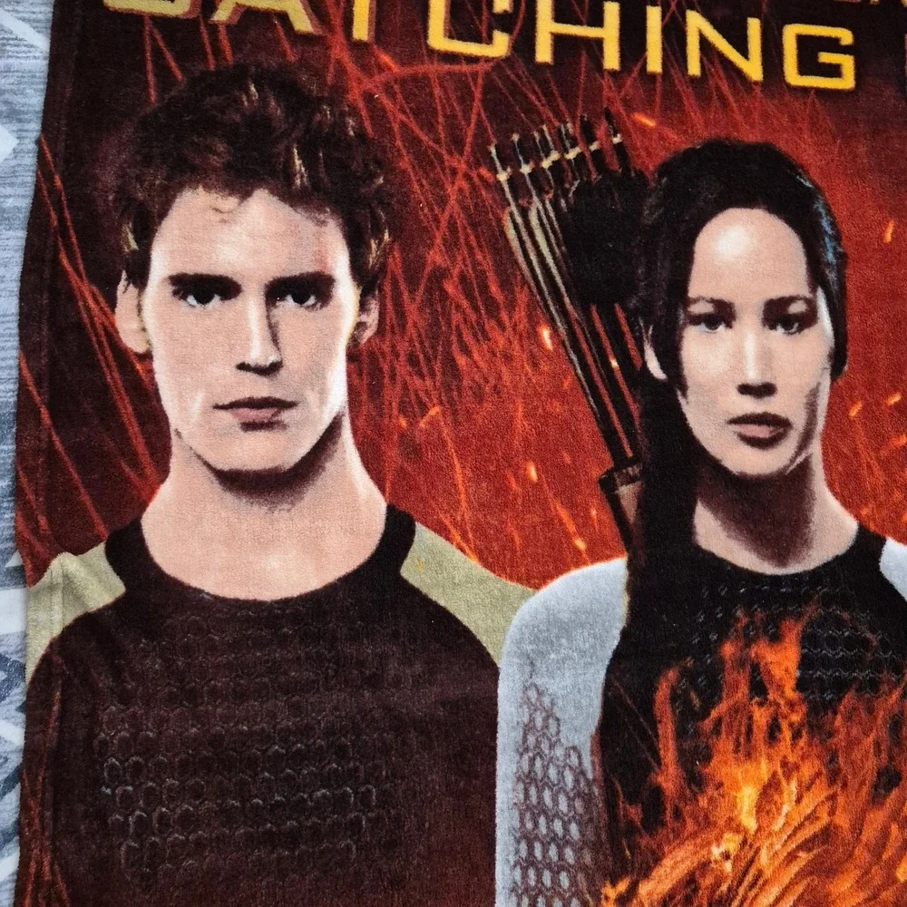 Hunger Games Catching Fire Fleece Throw Blanket Katniss Peeta Finnick 50x60 NECA