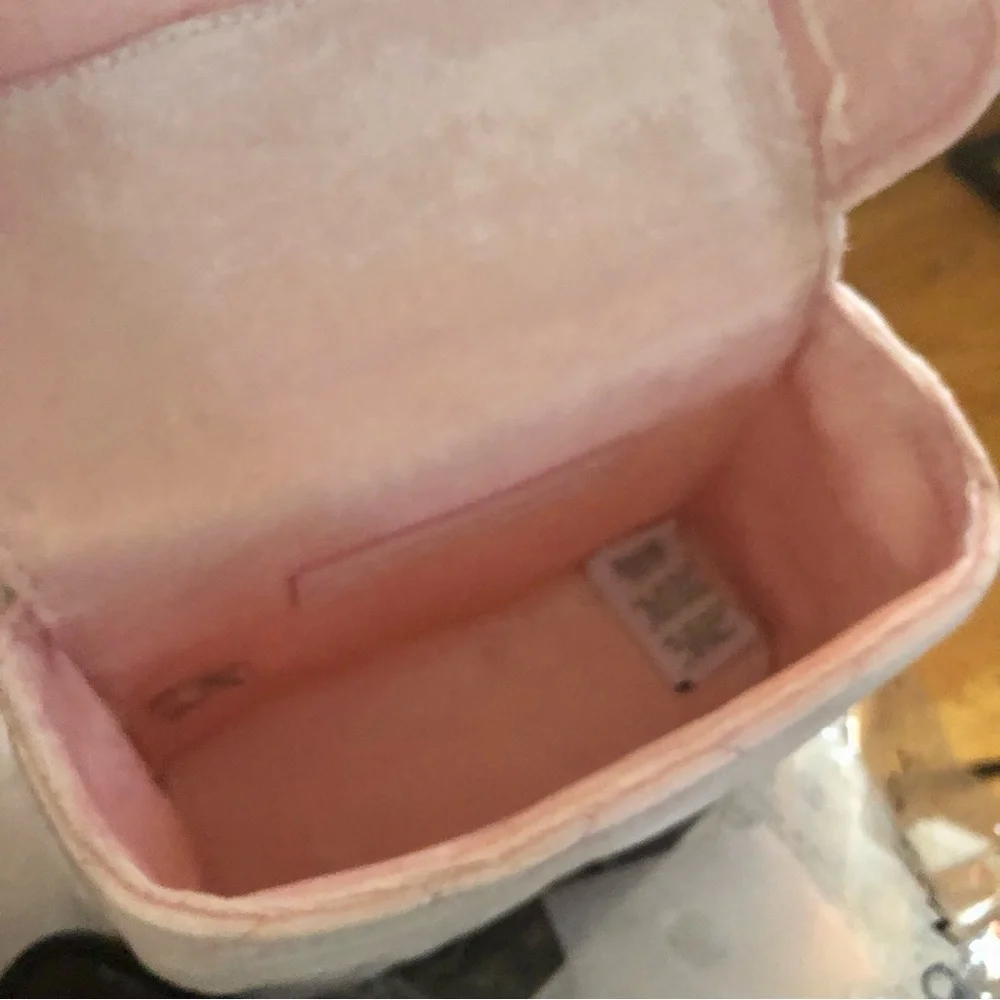NWT Stoney Clover Lane Mini Vanity Case Cupcake Pink Pearls Barbie Princess Gold