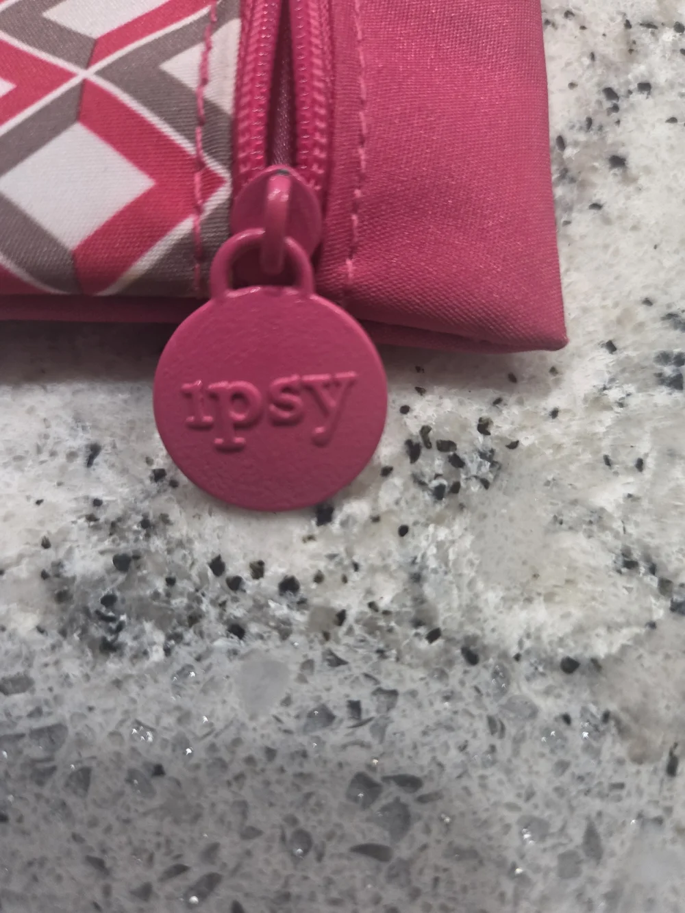 ipsy Pink and Gray Geometric Cosmetic Pouch