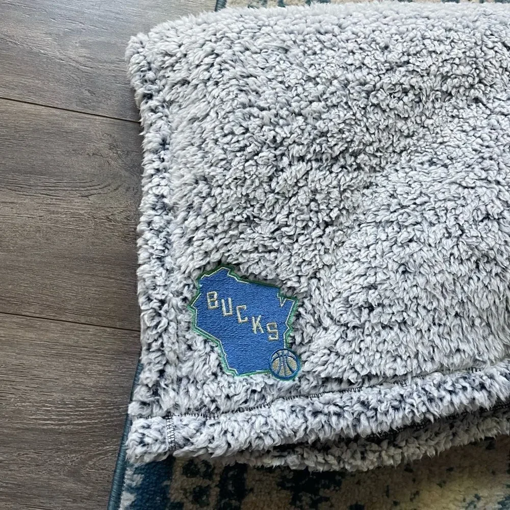 Milwaukee Bucks Port Authority Throw Blanket